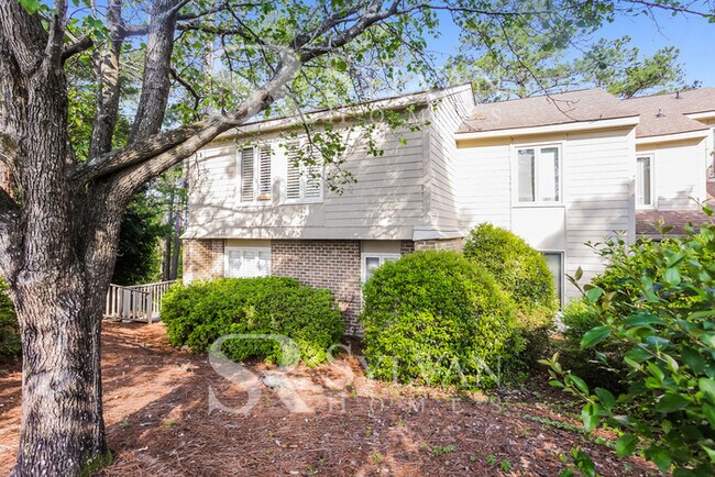 Foto del edificio - Feel like you are on vacation every day in this 4 bedroom, 3 bathroom home