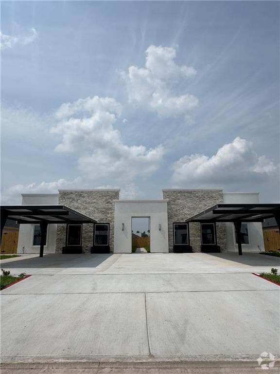 Building Photo - 2107 Cassandra St