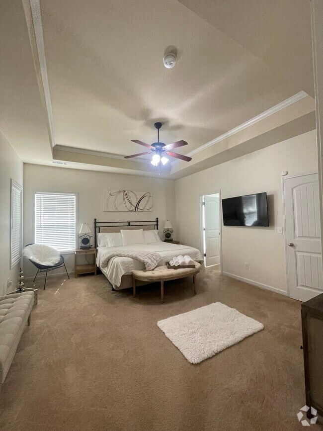 Waterford Commons Apartments for Rent with Extra Storage Atlanta, GA