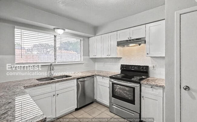 Photo - 3 Bed, 2 Bath Home with Garage and Fenced Yard / Pet-Friendly /Available Now!