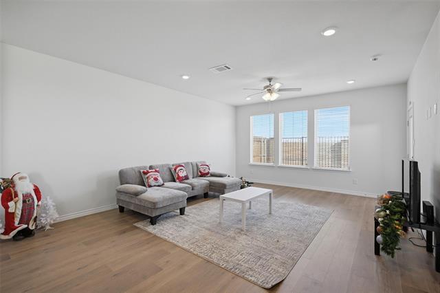 Foto del edificio - 732 Thorn Crk Dr