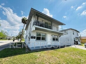 Building Photo - 220 Garden Ave