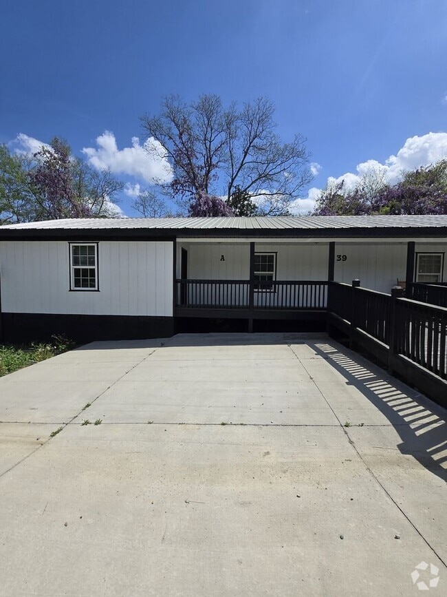 Building Photo - 39 Ga Ln