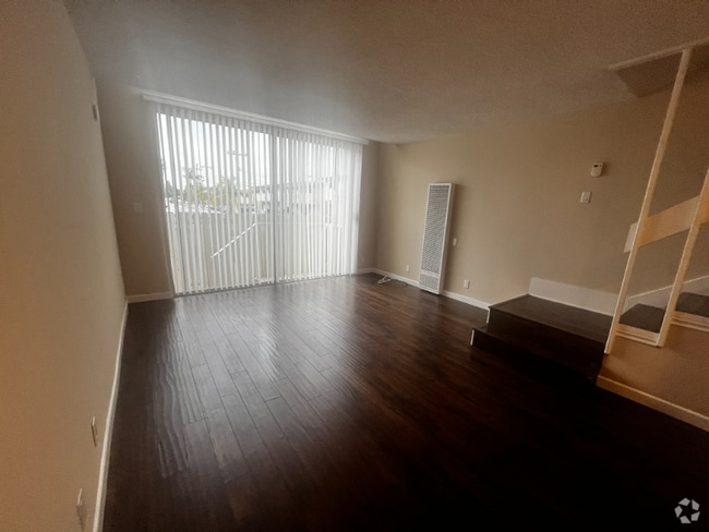 Building Photo - 4034 Emerald St