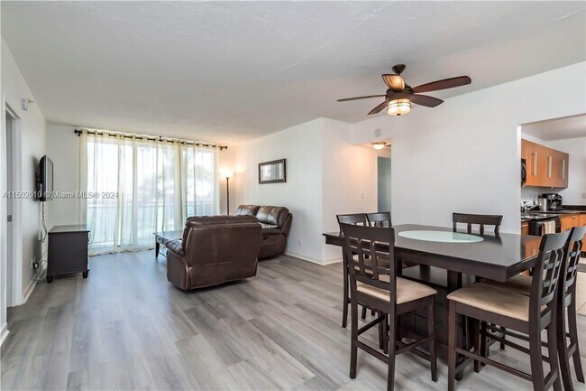Building Photo - 3001 S Ocean Dr