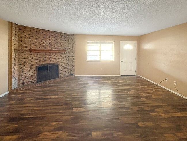 Foto del edificio - 413 W Kiowa Ave