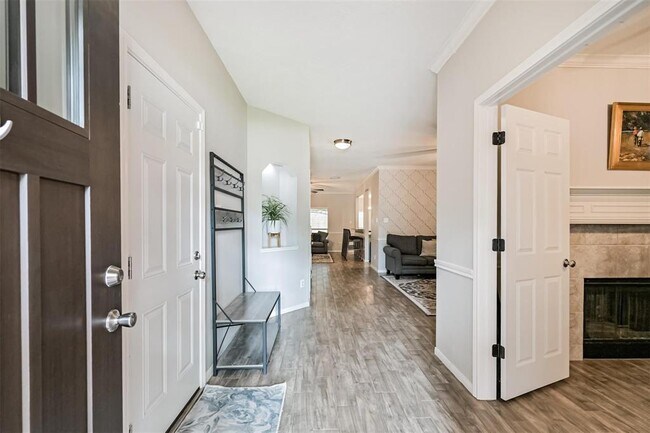 Building Photo - 3602 Pine Stream Dr