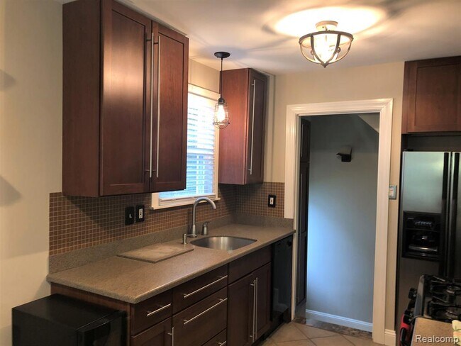 Foto del edificio - 3300 Horton St