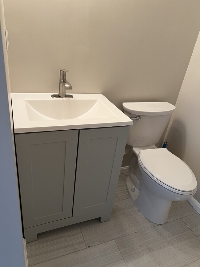 Foto del edificio - 4622 Whitaker Pl