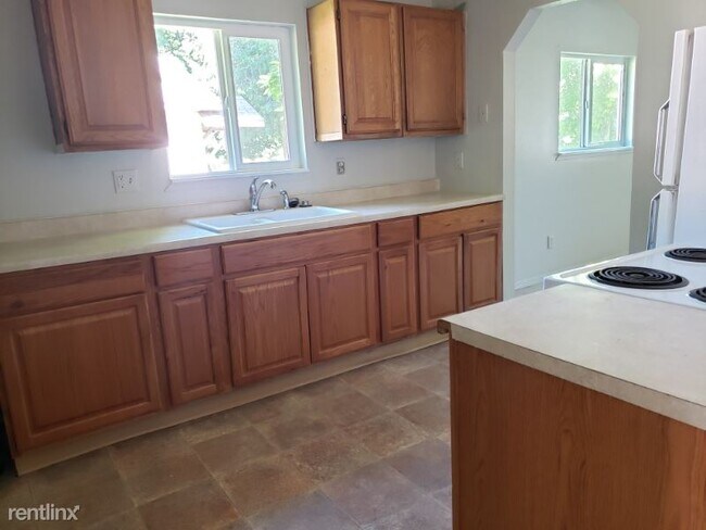 Foto del edificio - 3 br, 1 bath House - 119 20th Ave S