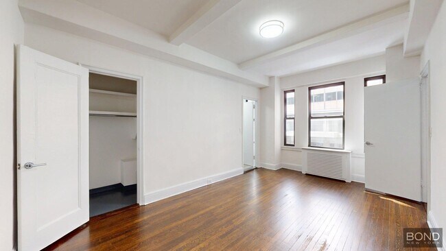 Foto del edificio - 140 E 46th St