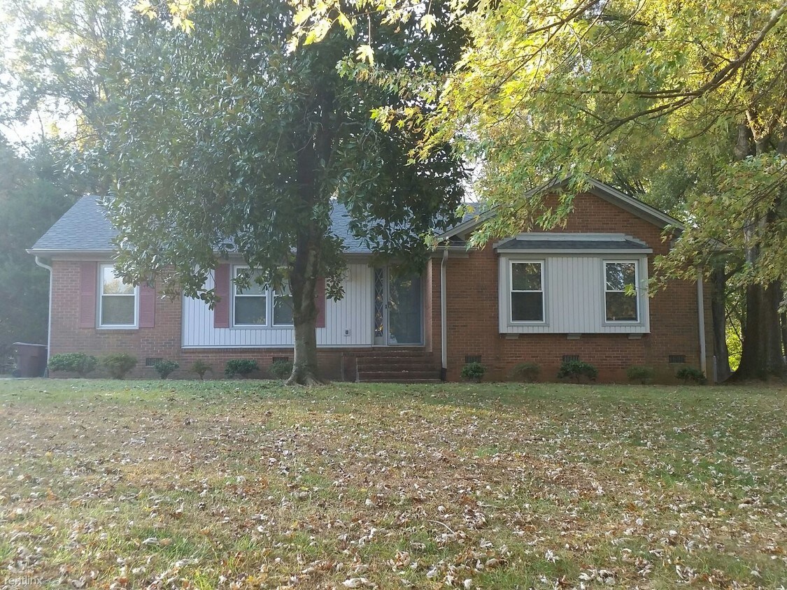 Primary Photo - 4815 Ferncrest Dr