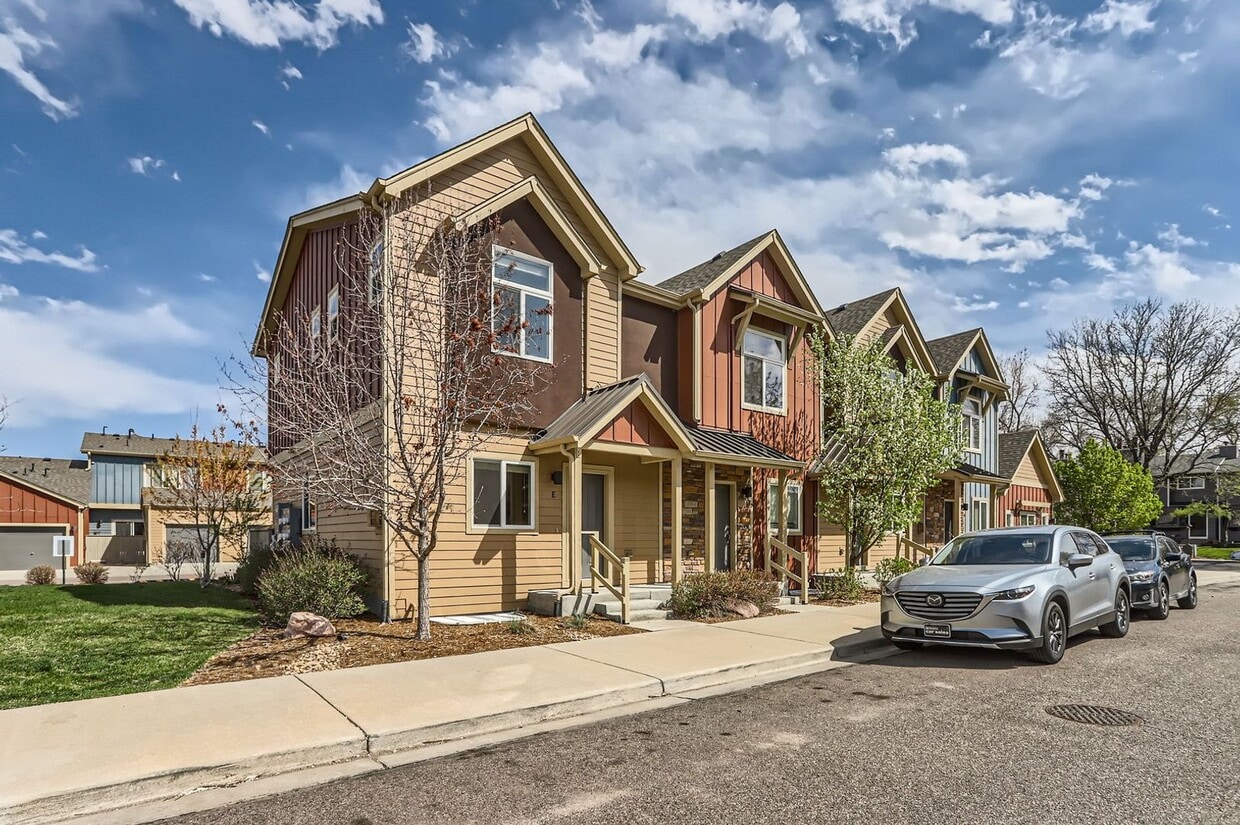 BEAUTIFUL 3 BED/3.5 BATH TOWNHOME - BEAUTIFUL 3 BED/3.5 BATH TOWNHOME