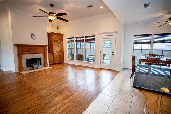 Building Photo - 12437 Old Millstone Dr