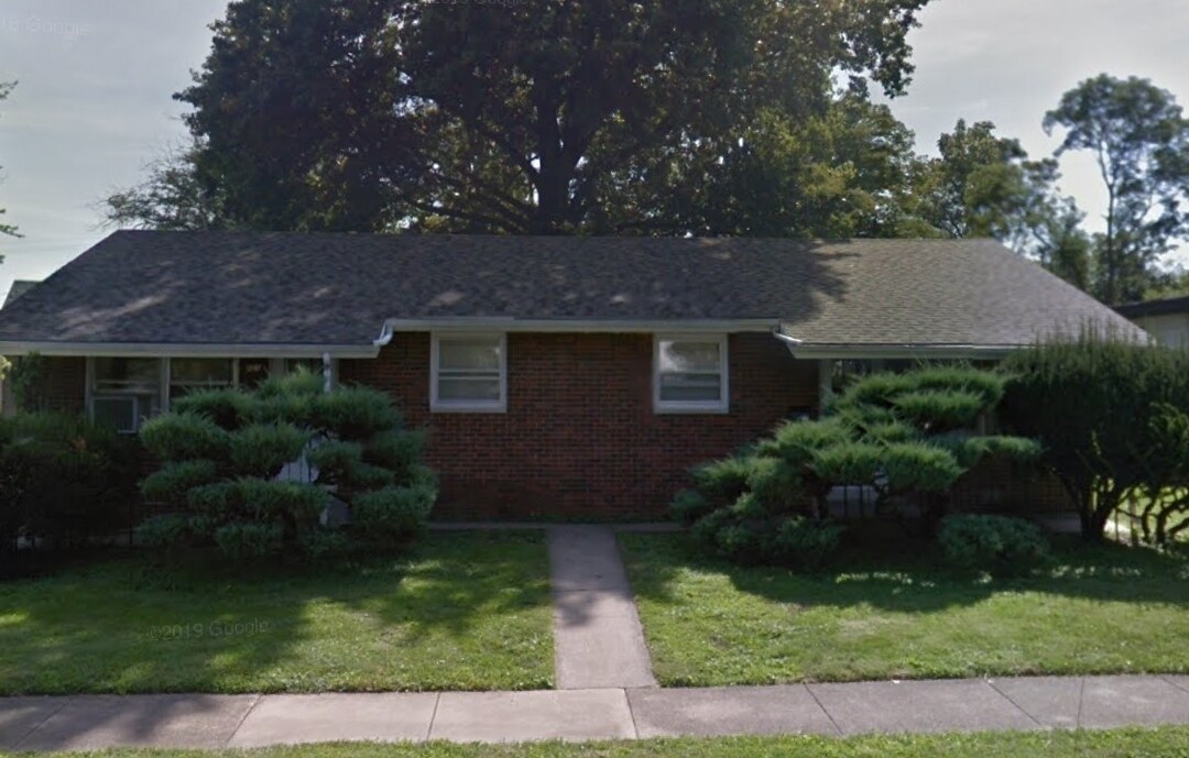 203 Avondale Ave, Champaign, IL 61820 Townhome Rentals in Champaign IL