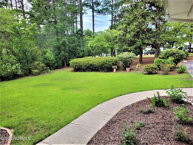 Foto del edificio - 238 Pine Ridge Dr