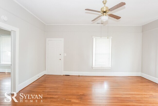Building Photo - This adorable home is move-in ready