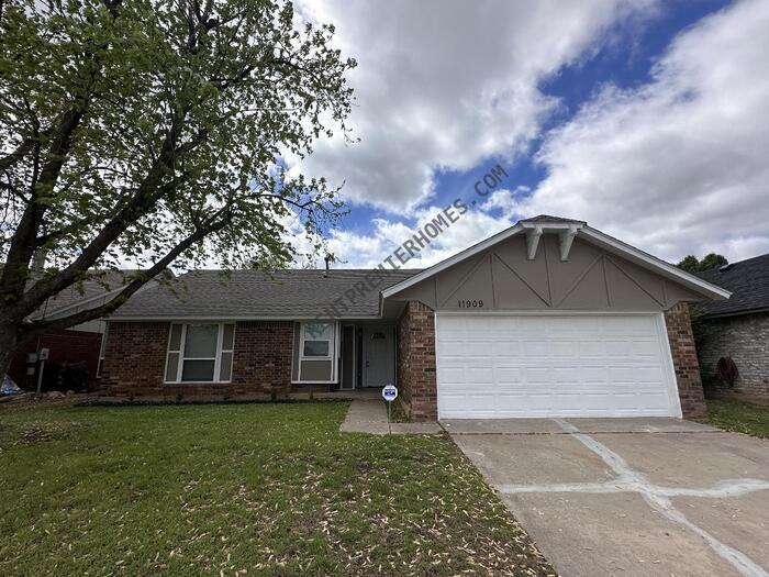 Primary Photo - 11909 Blue Moon Ave Oklahoma City OK 73162