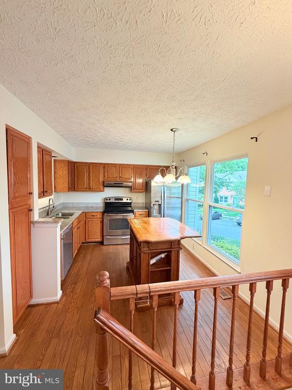 Foto del edificio - 3758 Mazewood Ln