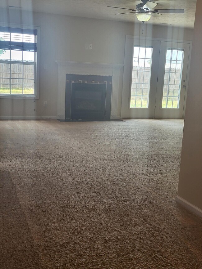 Building Photo - 979 Screech Owl Dr