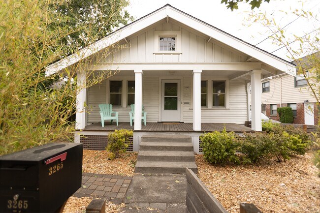 Building Photo - 3265 NE Alberta St
