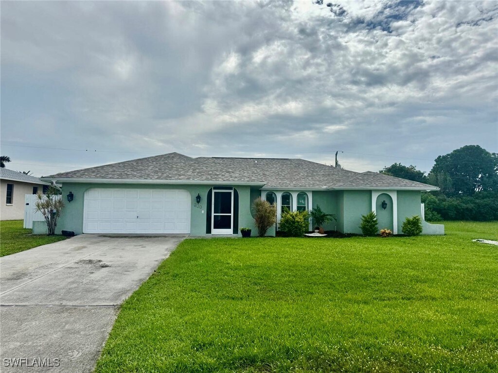 Foto principal - 415 SE 12th Ct