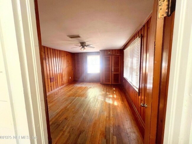 Building Photo - 7730 Lorain St