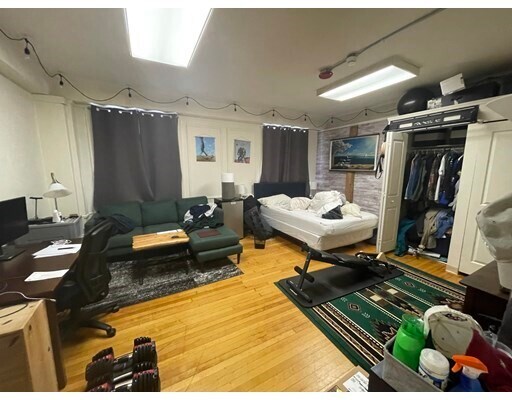 Foto del edificio - 464 Commonwealth Ave