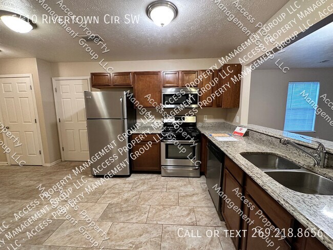 Building Photo - River Town Place Condo 3 Bedroom and 2.5 B...