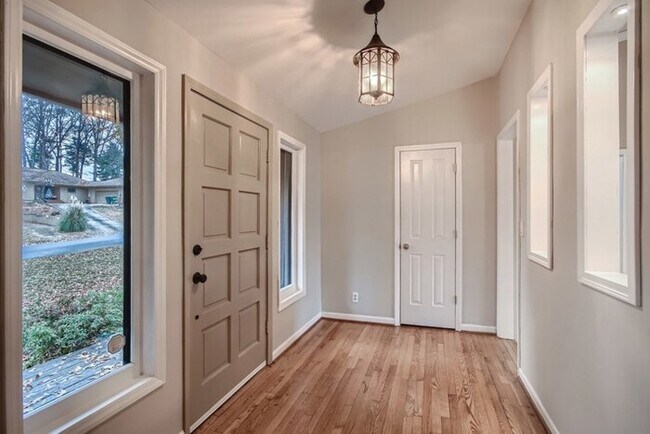Foto del edificio - 3717 Smokerise Hill Dr, Charlotte, NC, 28277