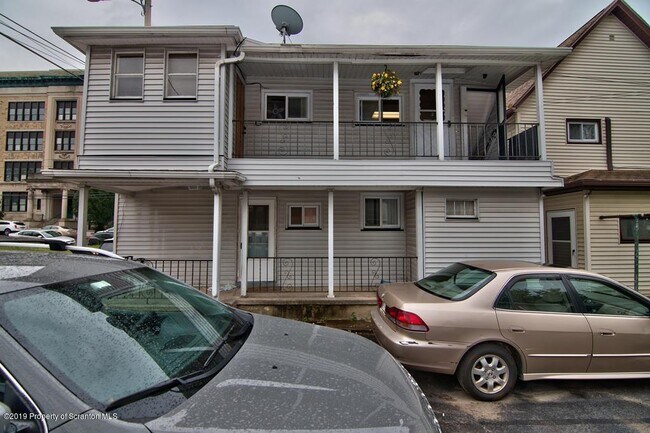 Building Photo - 515 E Gibson St