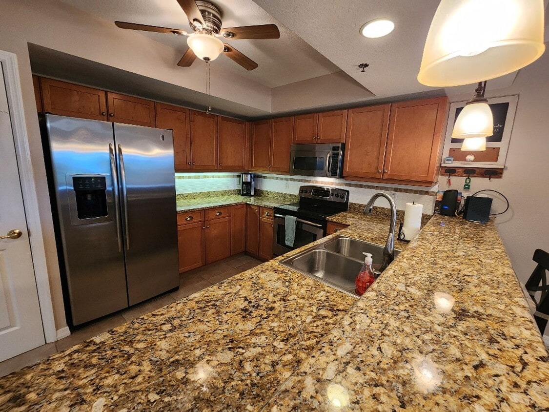 Primary Photo - Beautiful Ocean Walk Condo Available April...