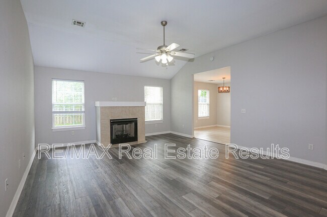 Building Photo - 3711 SW Hansom Loop