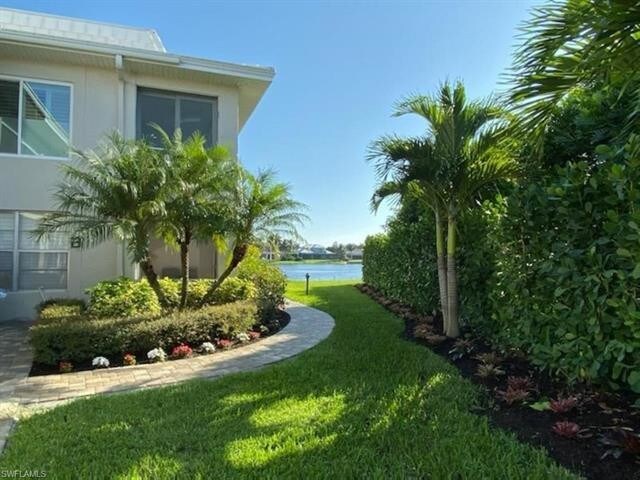 Building Photo - 2 bedroom in Naples FL 34103