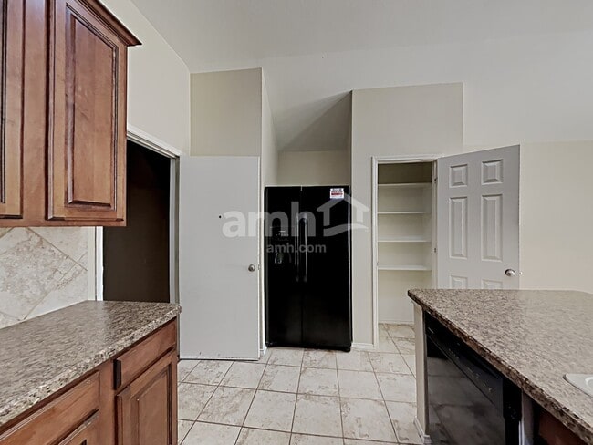 Foto del edificio - 803 Fireberry Dr