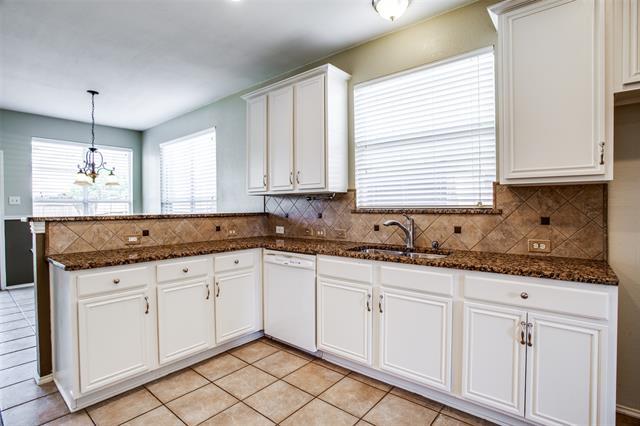 Foto del edificio - 9618 Shirland Ln