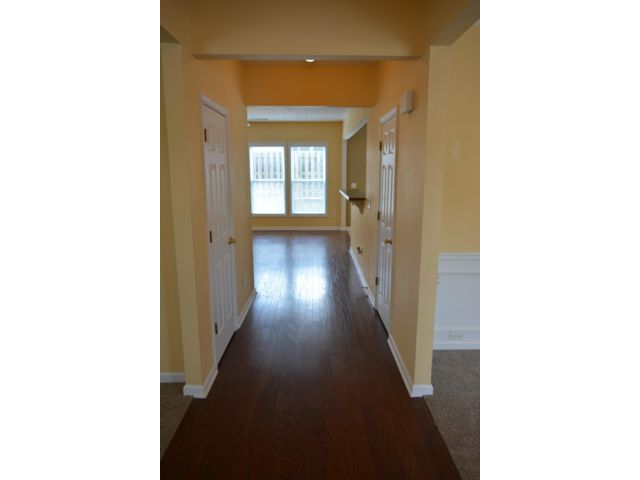Building Photo - 325 Azalea Loop