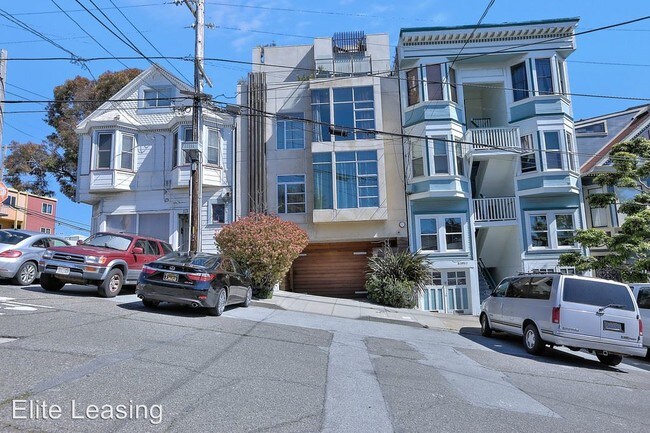 Building Photo - 807 Kansas St