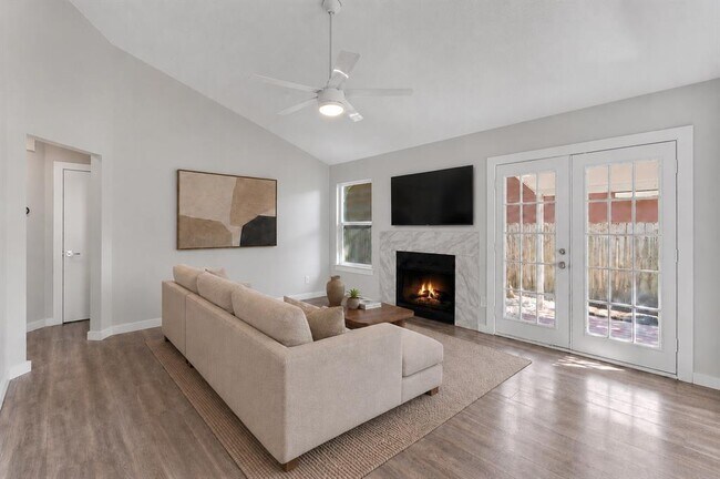 Foto del edificio - 12321 Emery Oaks Rd