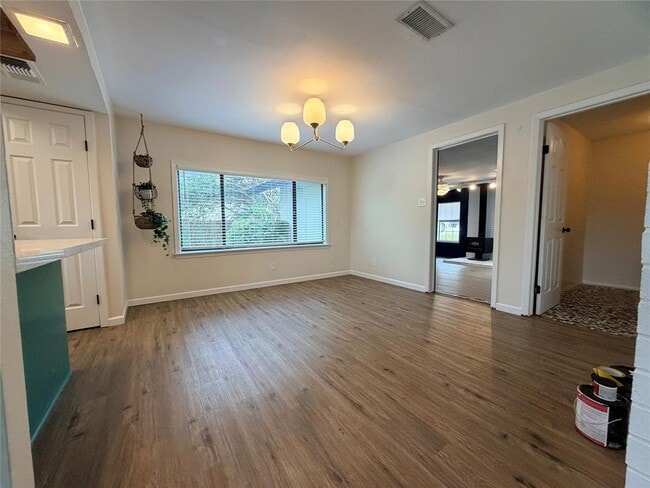 Building Photo - 115 Spanish Oak Cir