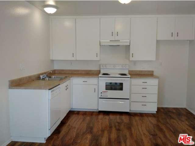 Building Photo - 255 S Ventura Rd