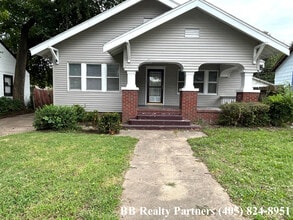 Building Photo - 2812 E Admiral Blvd