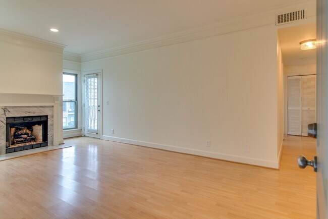 Foto del edificio - 125 Sloan Rd