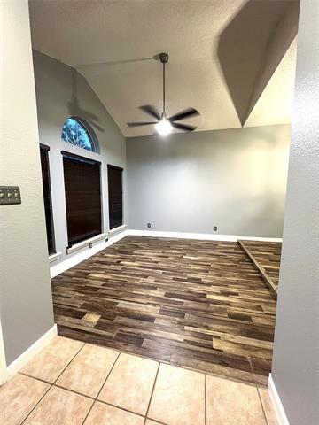 Foto del edificio - 7904 Fox Chase Dr