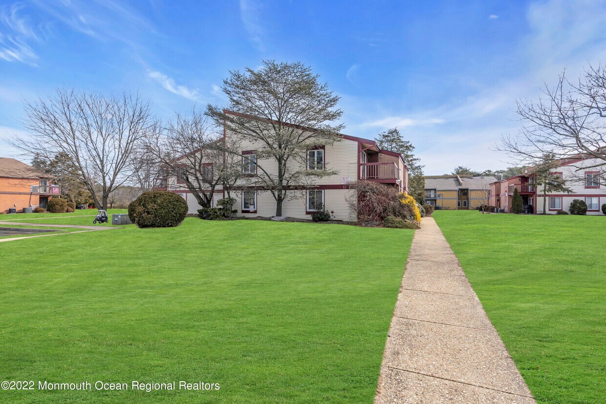 24 Northrup Dr Unit 206, Brick, NJ 08724 Condo for Rent in Brick, NJ