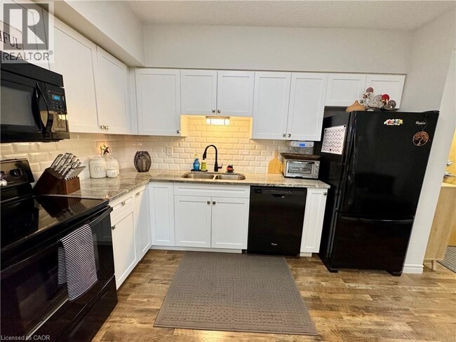 Building Photo - 155 Water St S