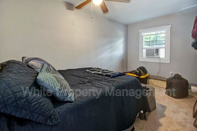 Foto del edificio - 1740 Hawthorne Ln