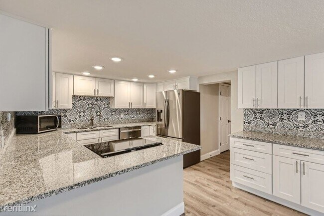Building Photo - 4 br, 3 bath House - 3128 17Th Street N