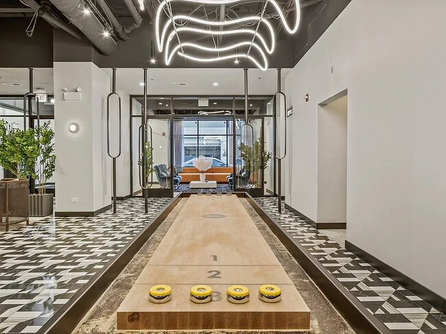 Foto del edificio - 1200 N La Salle Dr