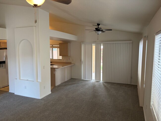 Foto del edificio - 2 Weeks Free Rent in Guard-Gated 55+ Community with Golf & Clubhouse
